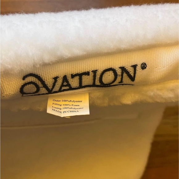 🐎 Ovation Show Pad - Picture 1 of 4